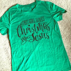 NWOT Christmas Graphic tee